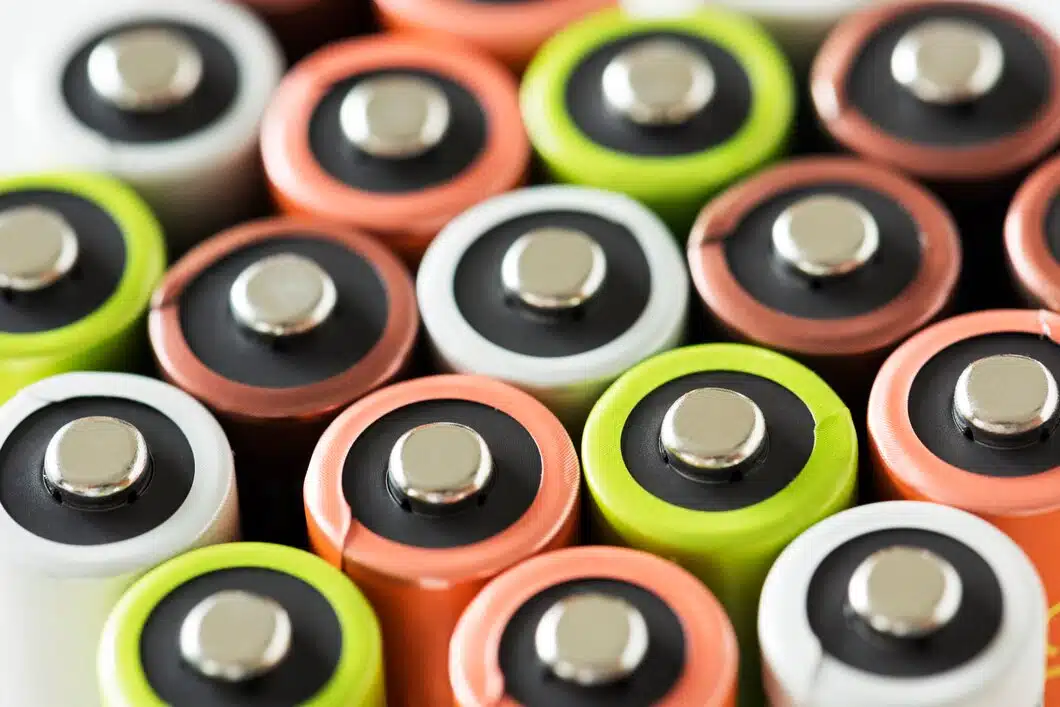 5 Faktor dan Kisaran Harga Baterai Lithium Terbaru